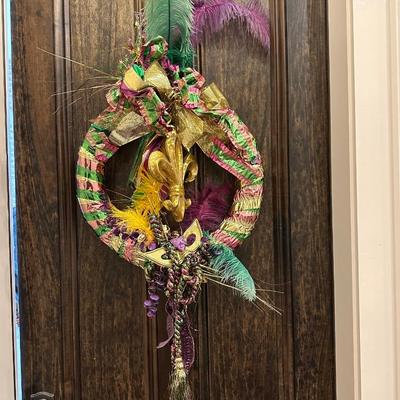 Mardi Gras Decor Lot – Clown & Feathered Wreaths