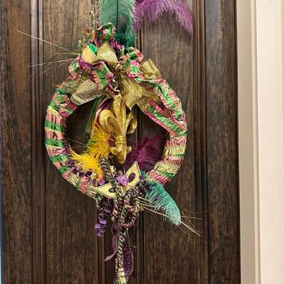 Mardi Gras Decor Lot – Clown & Feathered Wreaths