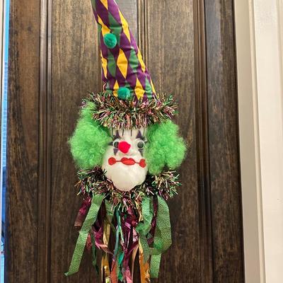 Mardi Gras Decor Lot – Clown & Feathered Wreaths