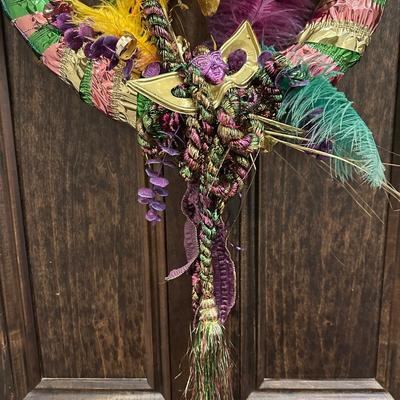 Mardi Gras Decor Lot – Clown & Feathered Wreaths