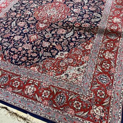Beautiful authentic Kaoud 8 x 10 oriental rug
