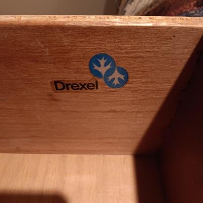 DREXEL SHELVING UNIT WITH 6 DRAWERS