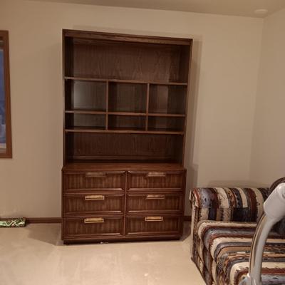 DREXEL SHELVING UNIT WITH 6 DRAWERS