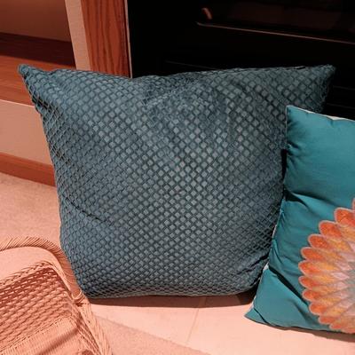 THROW PILLOWS, PAIR OF SYROCO ABSTRACT WALL HANGINGS AND MORE