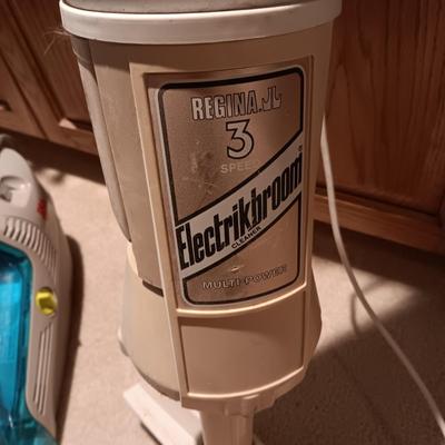 DIRT DEVIL CARPET SPOT SCRUBBER AND REGINA 3 ELECTRIKBROOM