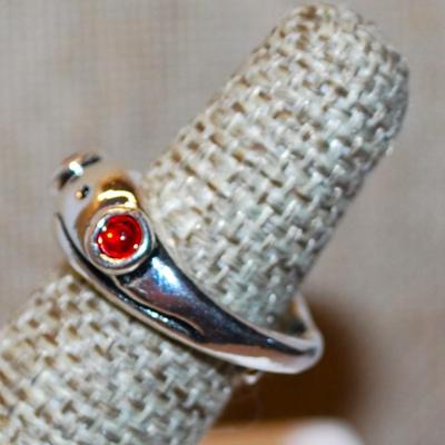 Size 5-6 Marked .925 Red Eyed Frog Ring on a Silver "Adjustable" Band (4.2g)
