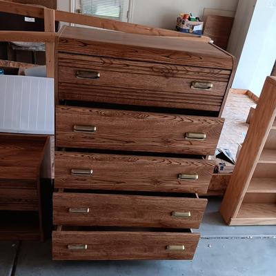 5 DRAWER CHEST AND MATCHING NIGHT STAND