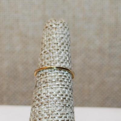 Size 5 Delicate BLUE/GREEN HEART Ring with Loops and Single Clear Stone Accents on a Gold Tone Band (1.1g)