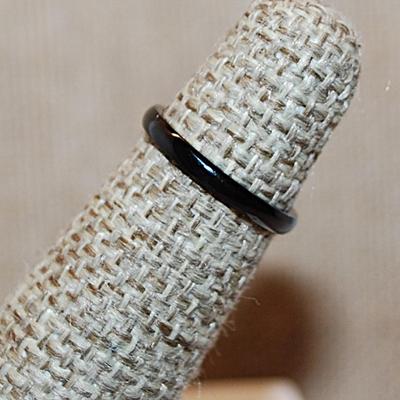 Size 5 BLACK Titanium Stainless Steel No Stones Ring on an All Black Band (1.0g)