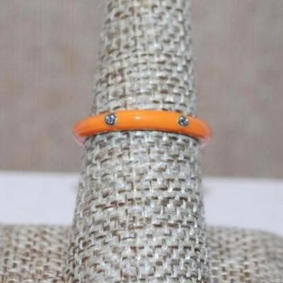 Size 6 Marked .925 ORANGE Enamel Ring with 6 Round Clear Stones with a Silver Inner Band (2.3g)
