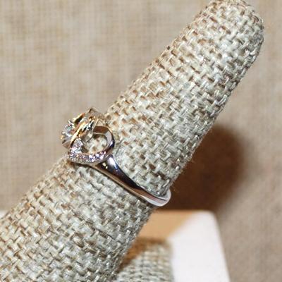 Size 6¼ Marked .925 Connected HEARTS Ring with Clear Stone Accents on a Silver Band (2.0g)