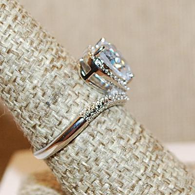 Size 8 Marked .925 Large Clear HEART Shaped Stone Ring on a Silver Band and Accents (3.5g)