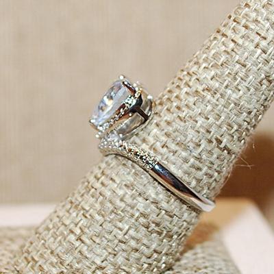 Size 8 Marked .925 Large Clear HEART Shaped Stone Ring on a Silver Band and Accents (3.5g)