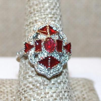 Size 8¼ Marked .925 Red Inlay Triangles Party Ring with a Glitter Setting & Silver Band (6.3g)
