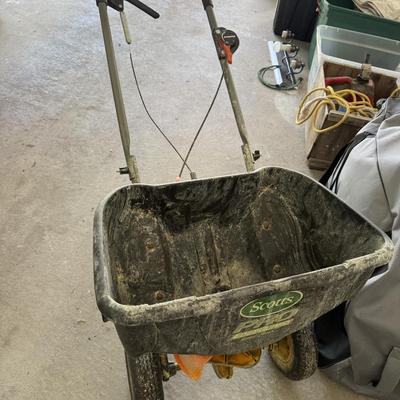 Scott’s spreader