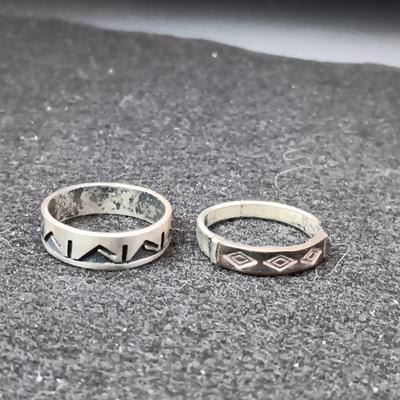 2 STERLING SILVER RINGS 8.32g SIZE 10