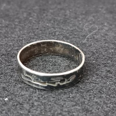 2 STERLING SILVER RINGS 11.96g SIZES 11 3/4 & 10 3/4
