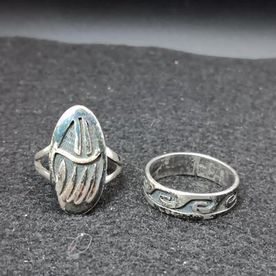 2 STERLING SILVER RINGS 8.77g SIZES 8 & 7 1/2