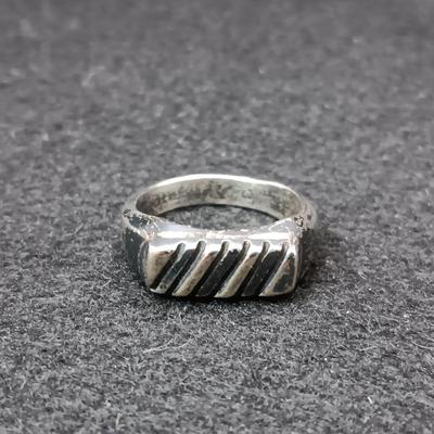 2 MORE STERLING SILVER RINGS 12.64g SIZE 7 1/2