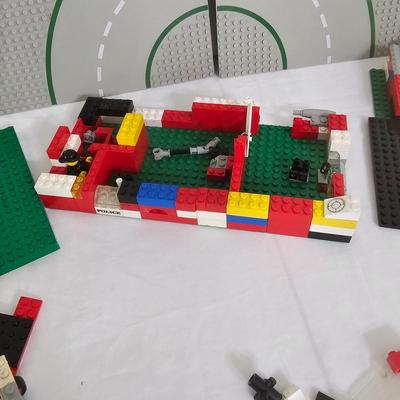 Collection of Lego Pieces & Figures (PB-JS)
