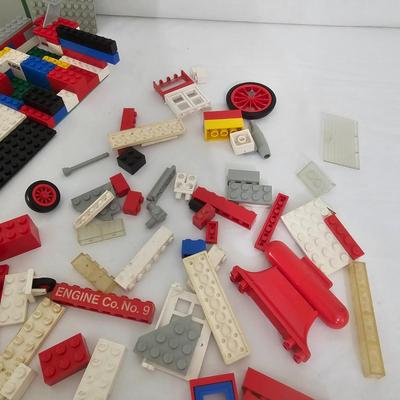 Collection of Lego Pieces & Figures (PB-JS)