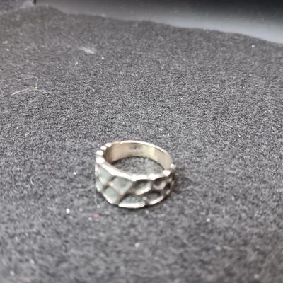 2 SIZE 5 STERLING SILVER RINGS 9.57g