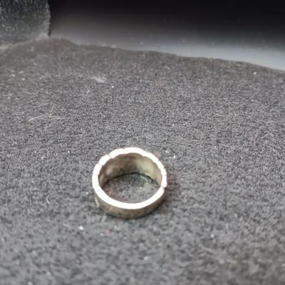 2 SIZE 5 STERLING SILVER RINGS 9.57g