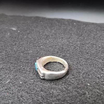 2 STERLING SILVER RINGS 10.55G SIZES 5 & 5 1/2