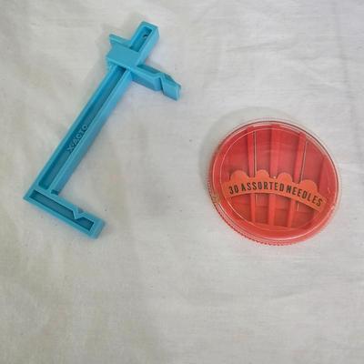 Mini Weaving Loom & Assorted Fiber Arts Materials (PB-JS)