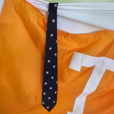 Tennessee Volunteers Sports Memorabilia (PB-JS)