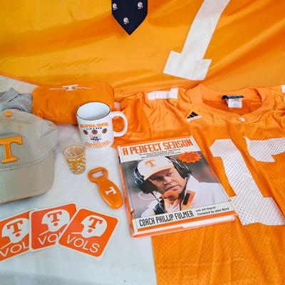 Tennessee Volunteers Sports Memorabilia (PB-JS)