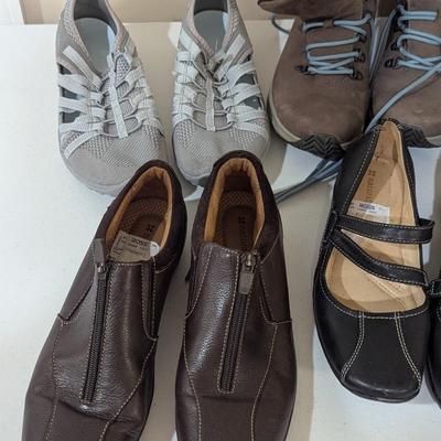 Assortment Of Women's Shoes Size 8 1/2 (SR)