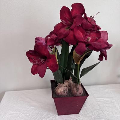 Three Faux Amaryllis Plants (B1-DZ)