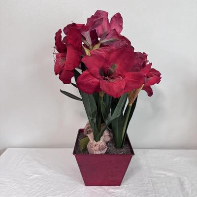 Three Faux Amaryllis Plants (B1-DZ)