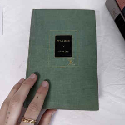 Henry David Thoreau, John Dos Passos, and More Books Published by The Modern Library (B1-DZ)