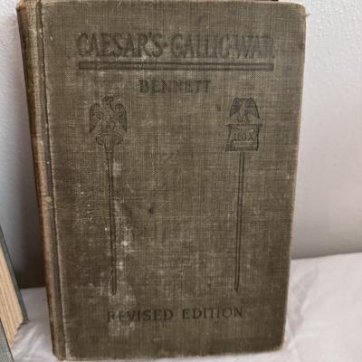 First Edition “Shakespeare” by Ivor Brown and Other Vintage Collectors Books (B1-DZ)