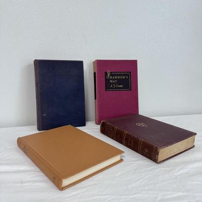 First Edition “Shakespeare” by Ivor Brown and Other Vintage Collectors Books (B1-DZ)