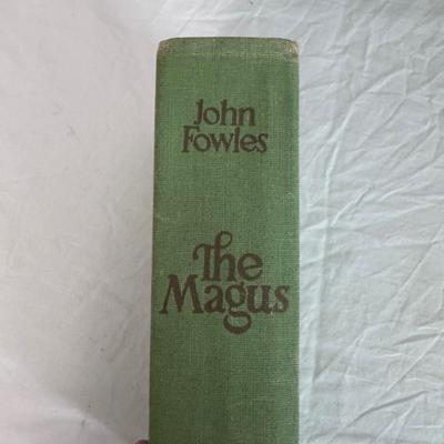 First Edition “Shakespeare” by Ivor Brown and Other Vintage Collectors Books (B1-DZ)