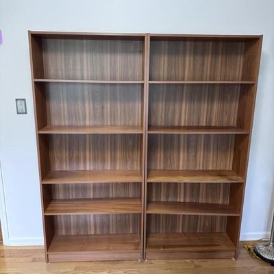 Two Wooden Bookshelves (B1-DZ)