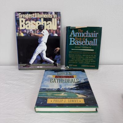 Several First Edition Sports Books, Signed Copy of “Reach for The Summit” by Pat Summitt and More (B1-DZ)