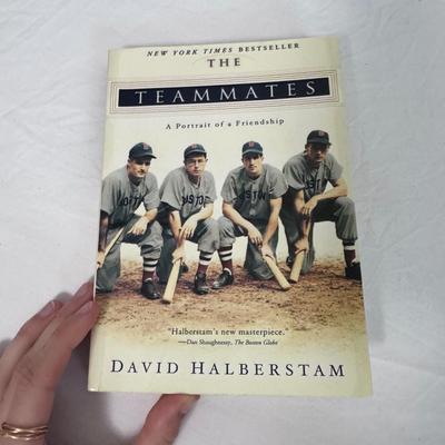 Several First Edition Sports Books, Signed Copy of “Reach for The Summit” by Pat Summitt and More (B1-DZ)