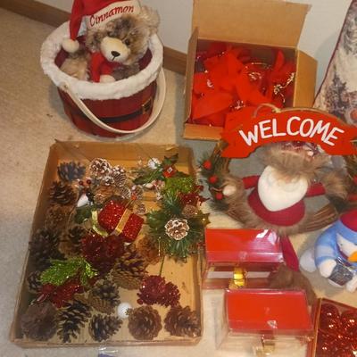 LARGE LOT OF CHRISTMAS DECORATIONS