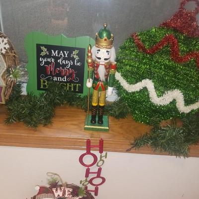 LARGE LOT OF CHRISTMAS DECORATIONS