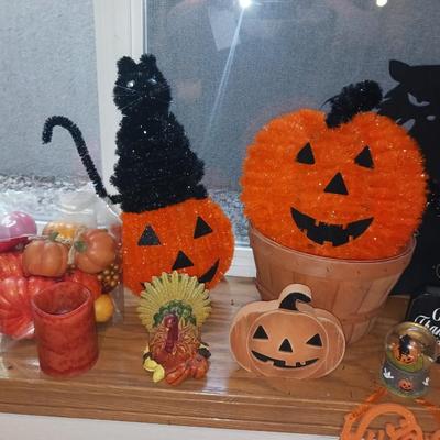 HALLOWEEN DECORATIONS