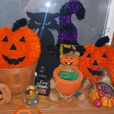 HALLOWEEN DECORATIONS