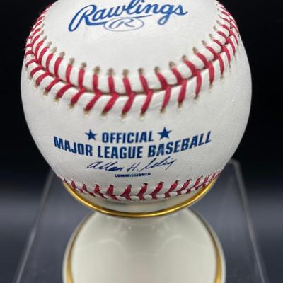 Rawlings Signed Baseball - Doug Davis