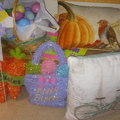 EASTER DECORATIONS