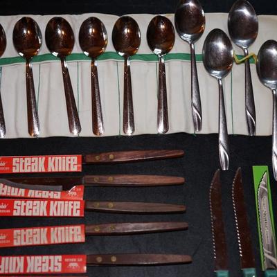 MCM 60'S KITCHEN SPOONS, STEAK KNIVES AND QUICKKLE EDGE KNIVES