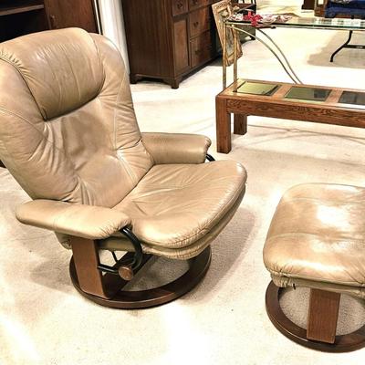 BEIGE LEATHER PALLISER RECLINER CHAIR AND OTTOMAN
