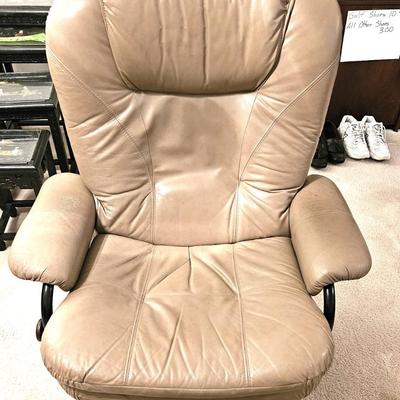 BEIGE LEATHER PALLISER RECLINER CHAIR AND OTTOMAN